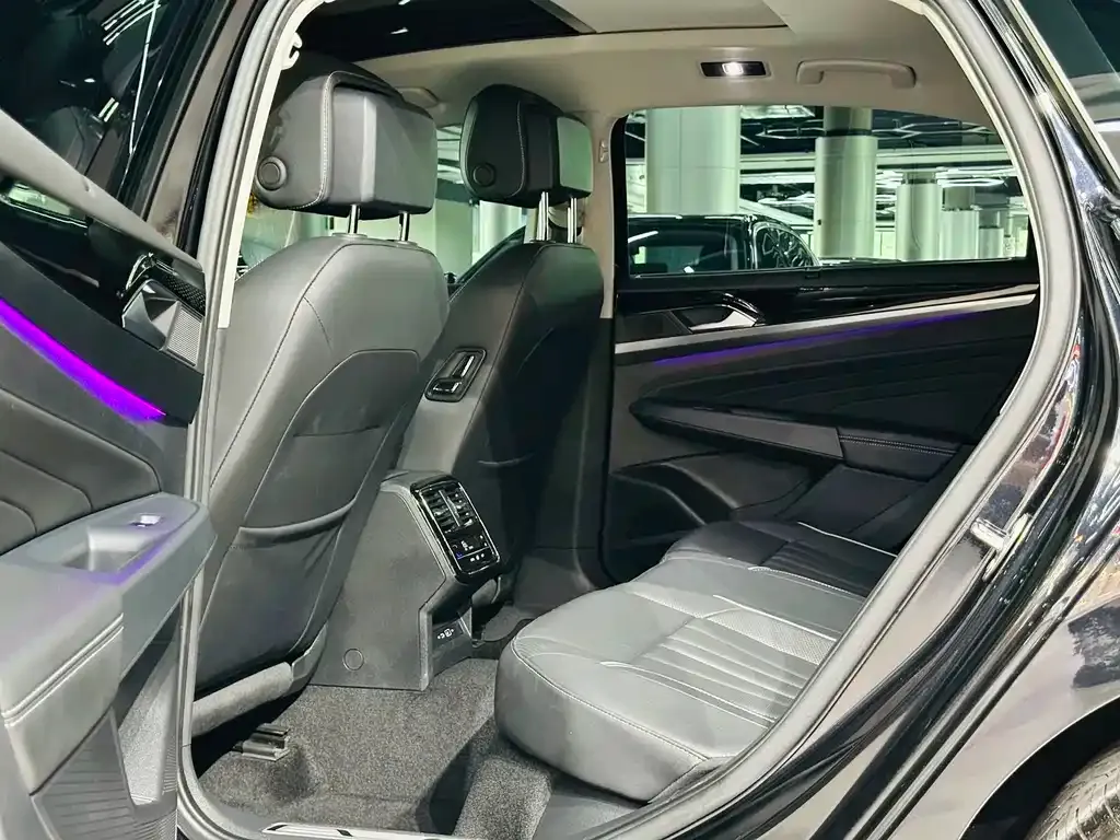 Volkswagen Passat — фото 5