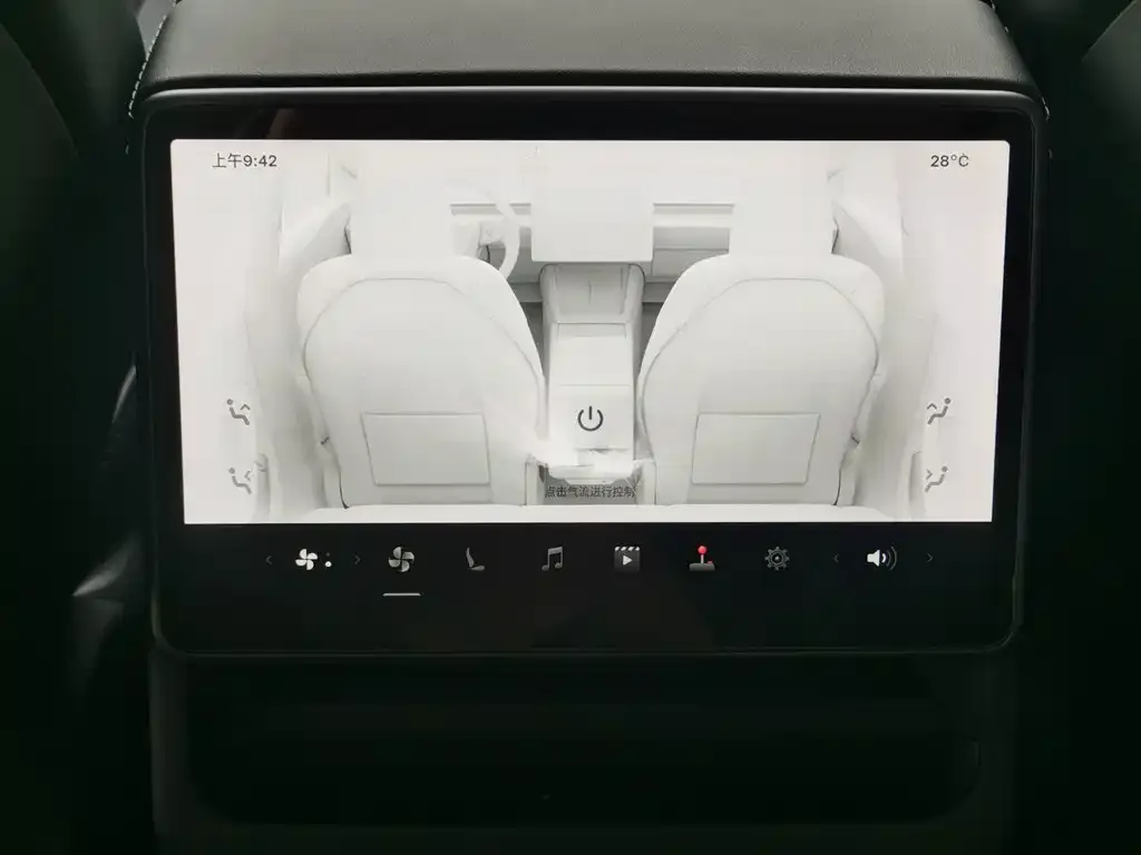 Tesla Model 3 — фото 2