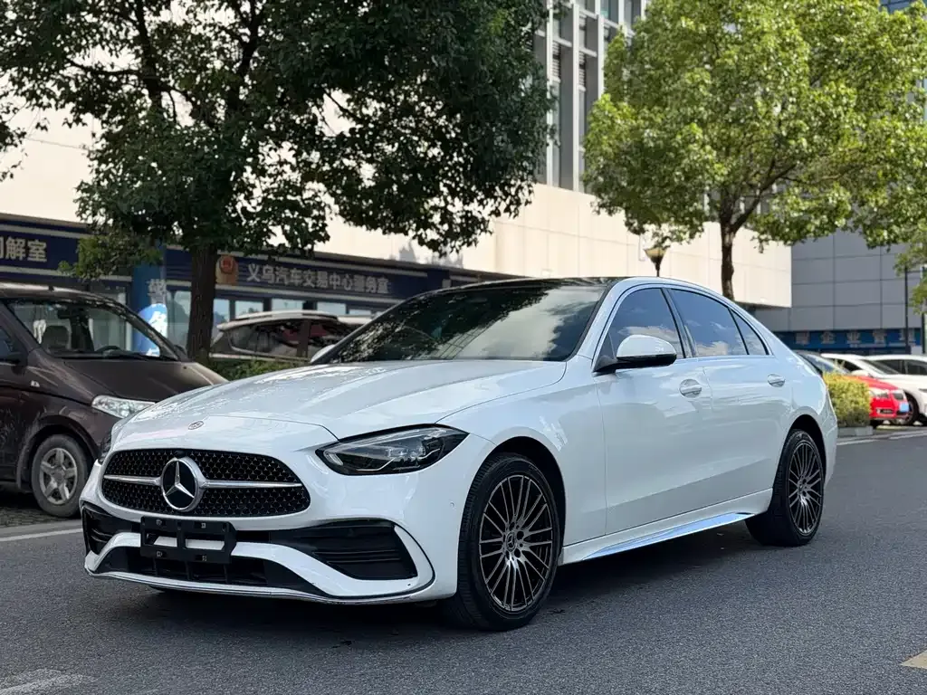 Mercedes-Benz C-Class — фото 1