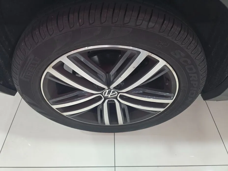 Volkswagen Tiguan — фото 2