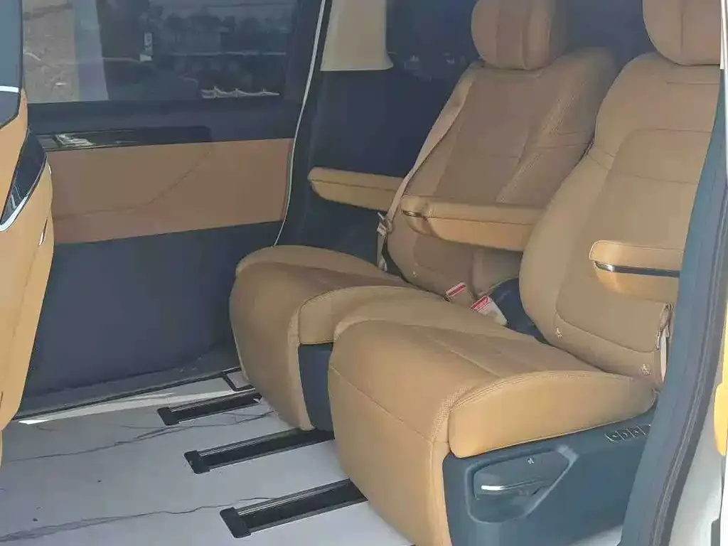 GAC Motor Trumpchi E8 — фото 2