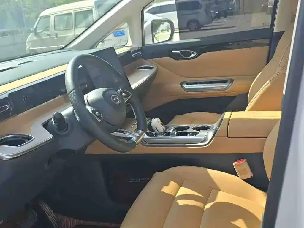 GAC Motor Trumpchi E8 — фото 5