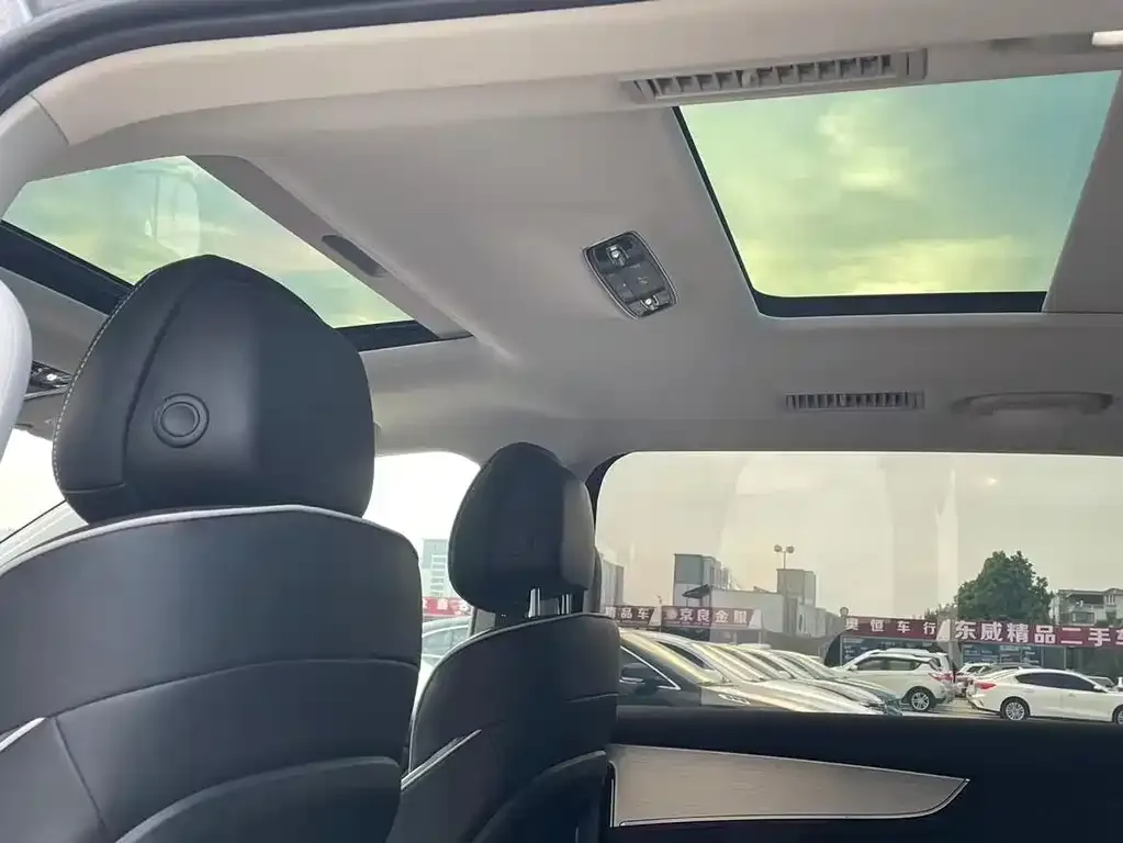 Roewe iMAX8 — фото 4