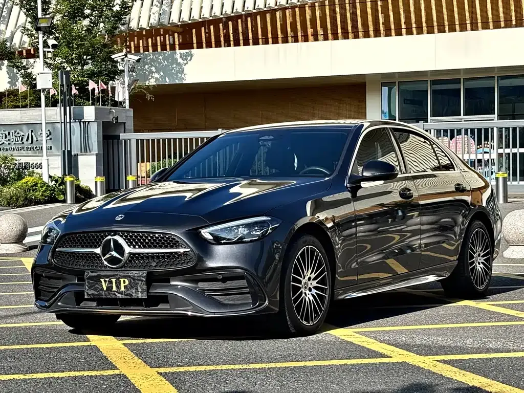 Mercedes-Benz C-Class — фото 1