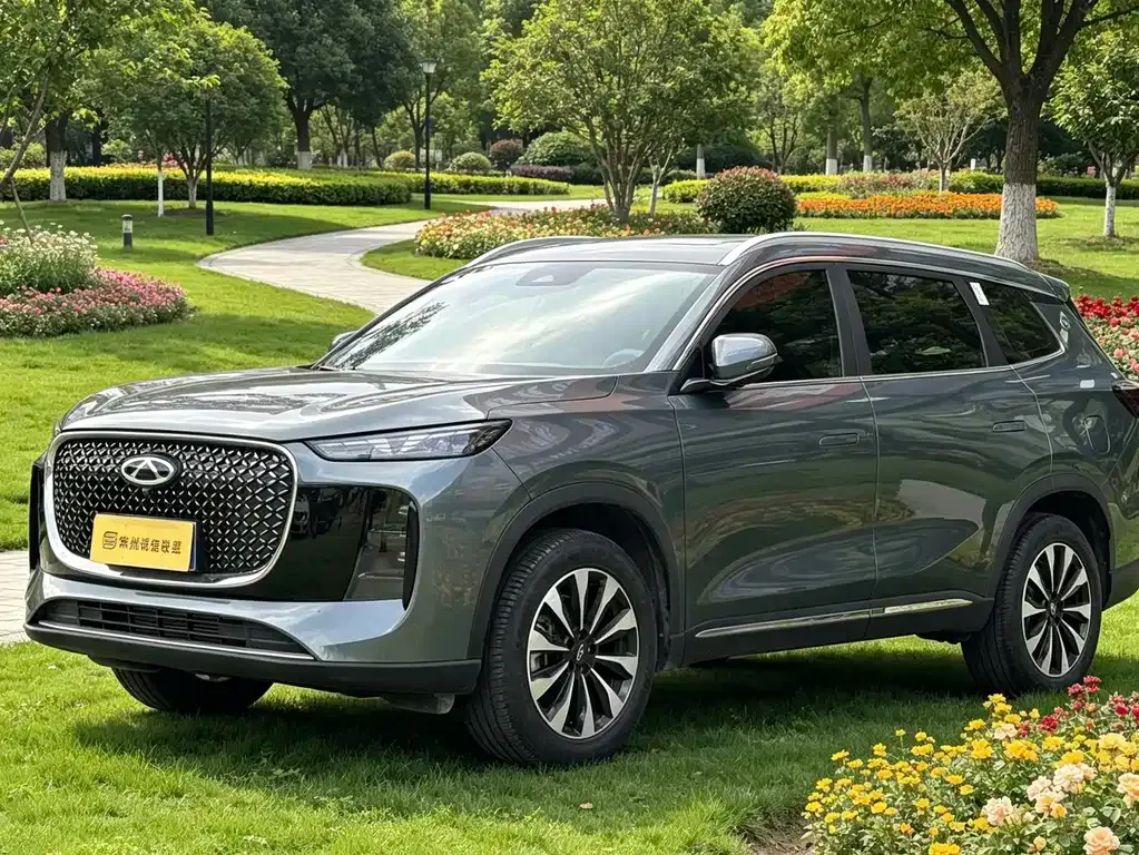 Chery Tiggo 8 PLUS — фото 1