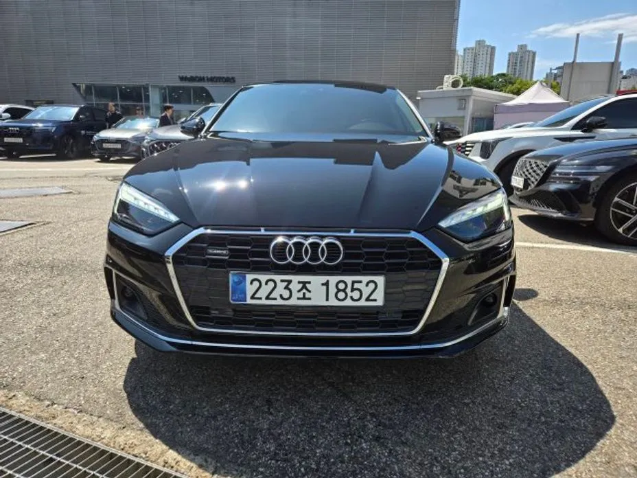 Audi A5 — фото 1