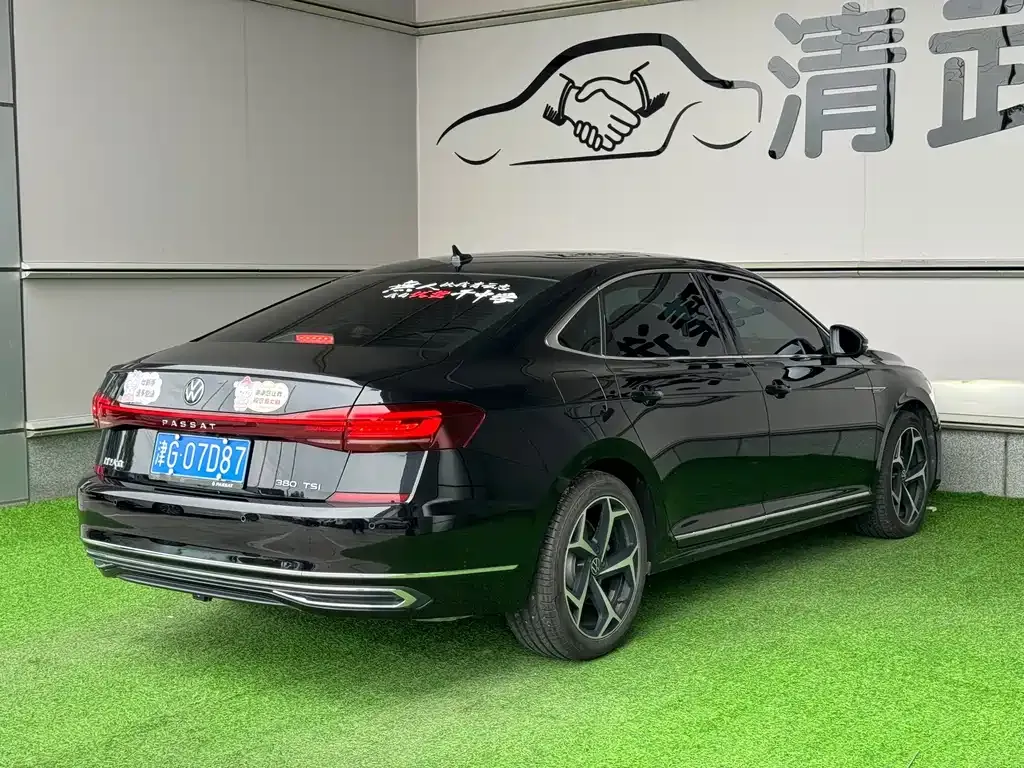 Volkswagen Passat — фото 5