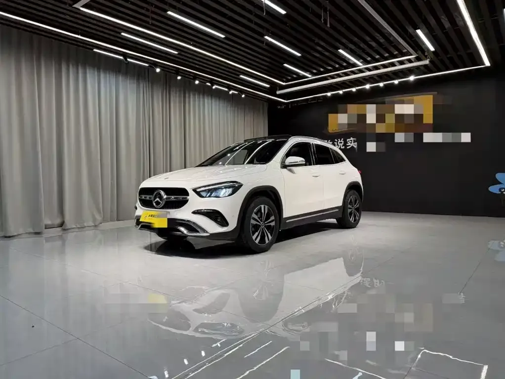 Mercedes-Benz GLA — фото 1