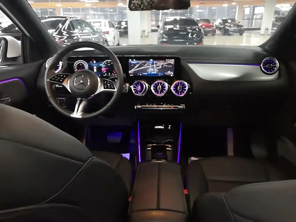 Mercedes-Benz GLA — фото 9