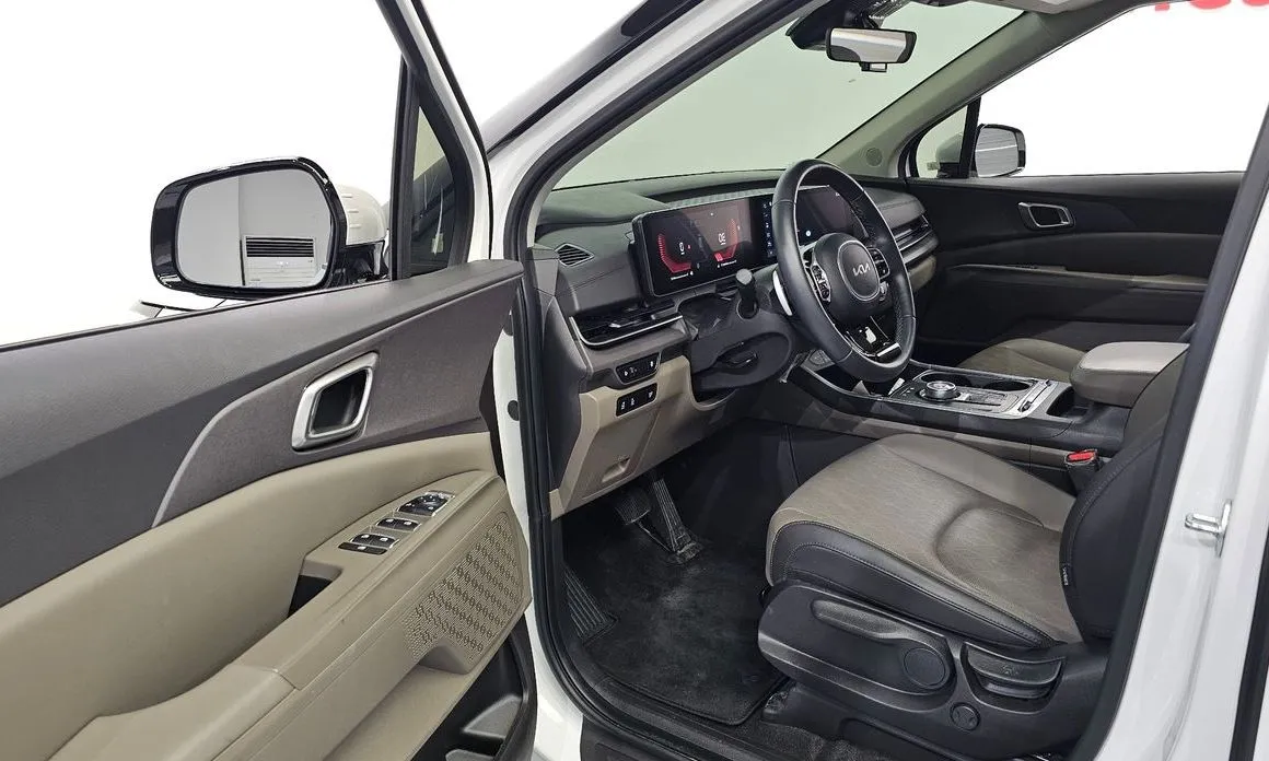 Kia Carnival — фото 10