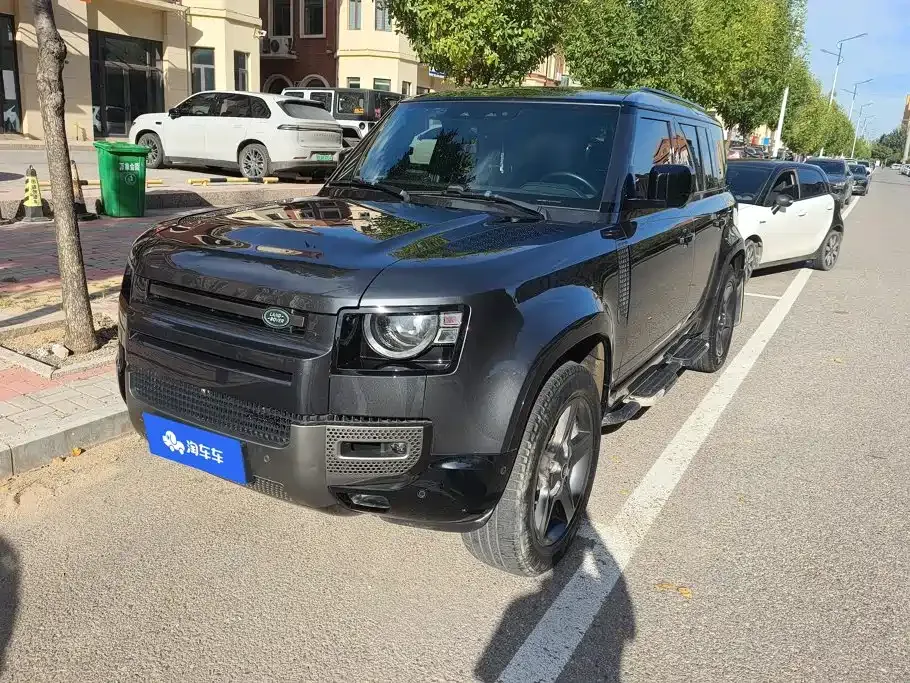 Land Rover Defender — фото 1