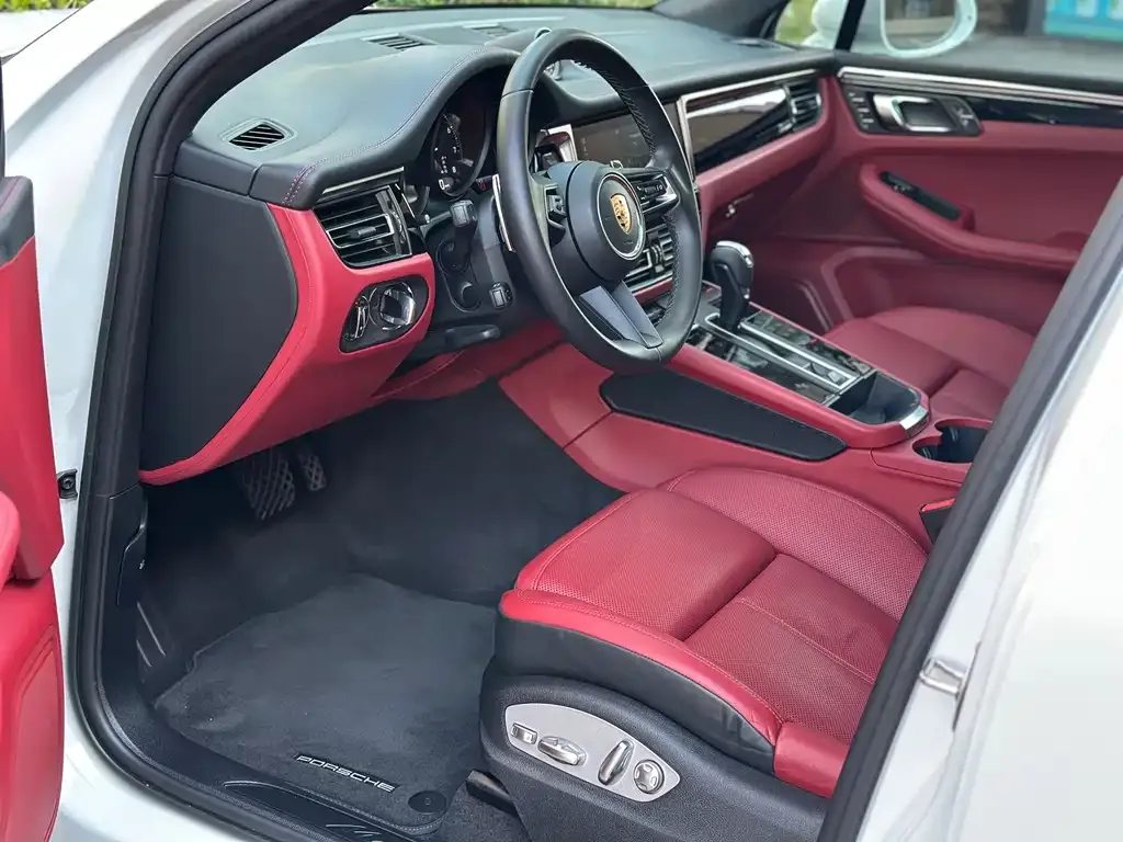 Porsche Macan — фото 10