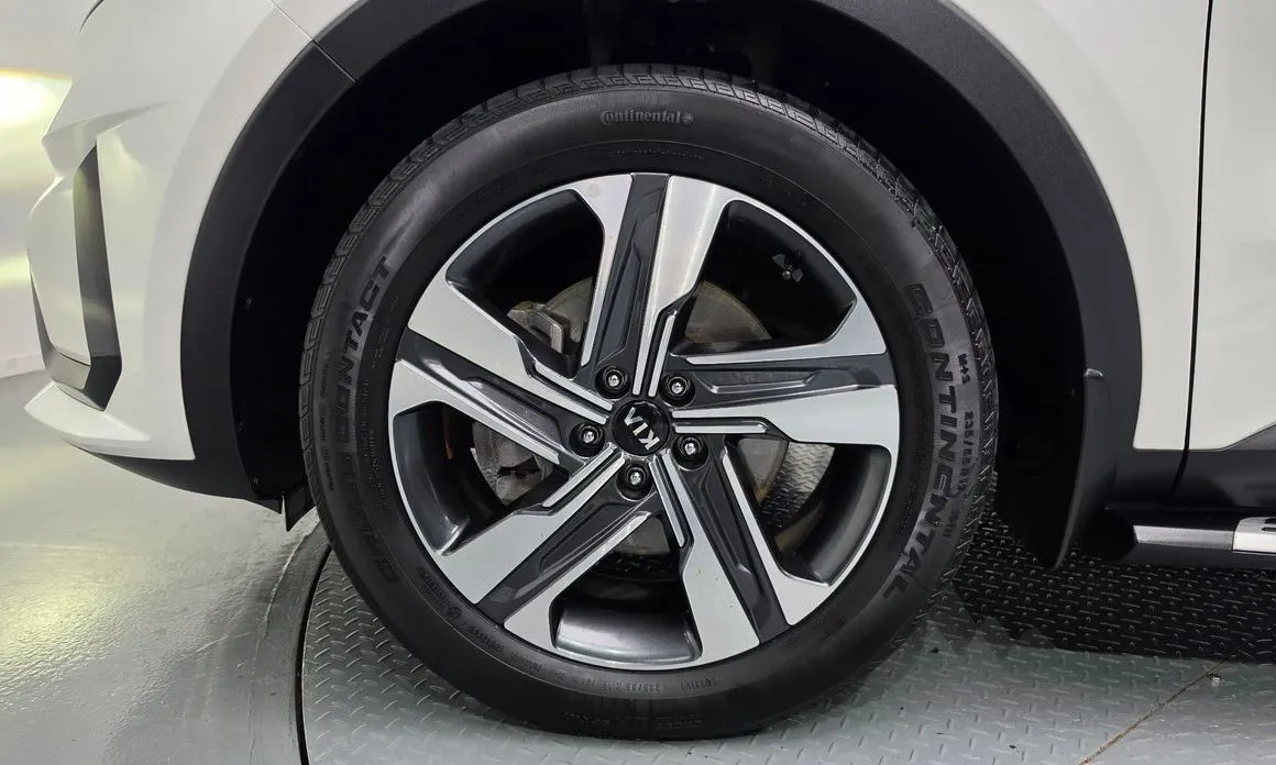 Kia Sorento — фото 6