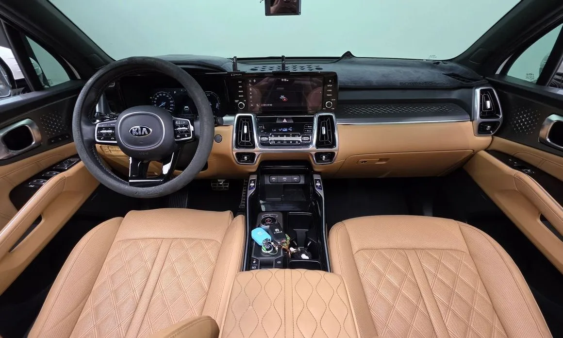 Kia Sorento — фото 7