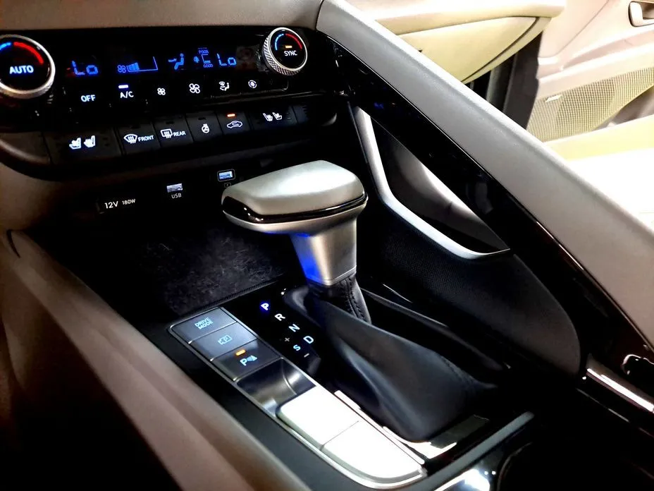 Hyundai AVANTE — фото 3