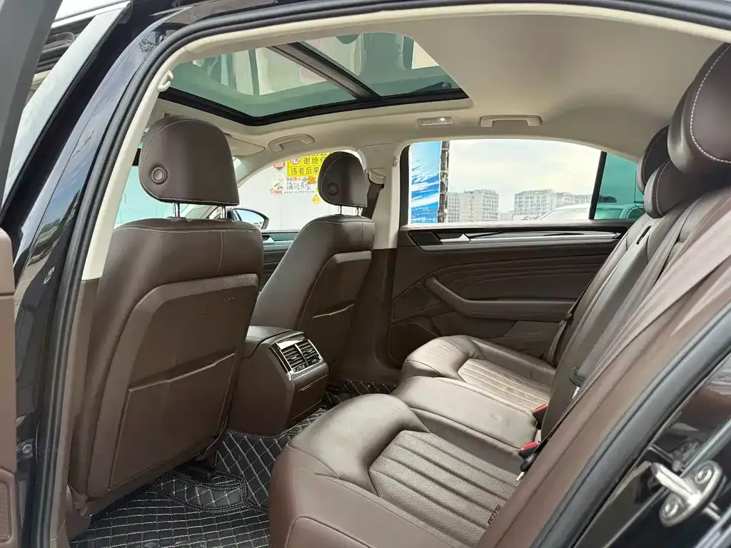 Volkswagen Phideon — фото 5