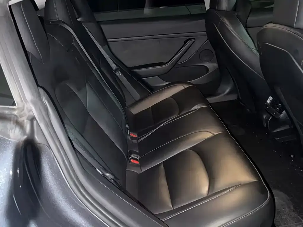 Tesla Model 3 — фото 6