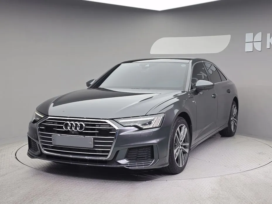 Audi A6 — фото 1