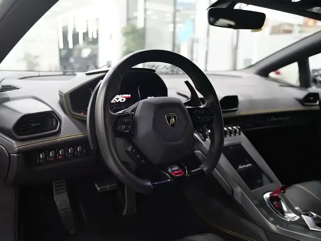 Lamborghini Huracan — фото 3