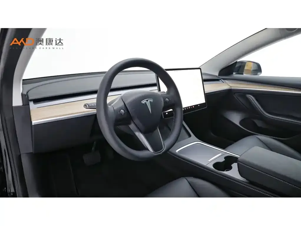 Tesla Model 3 — фото 5