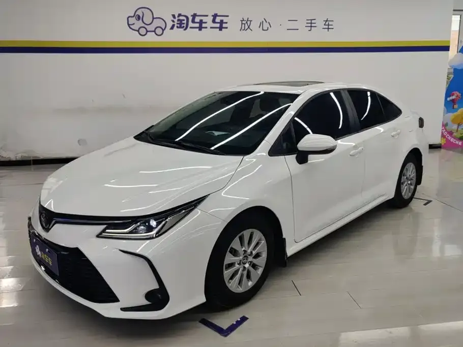 Toyota Corolla — фото 1