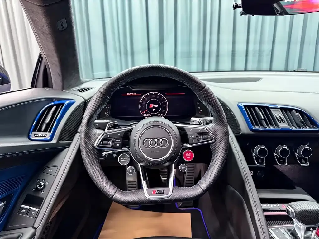Audi R8 — фото 2