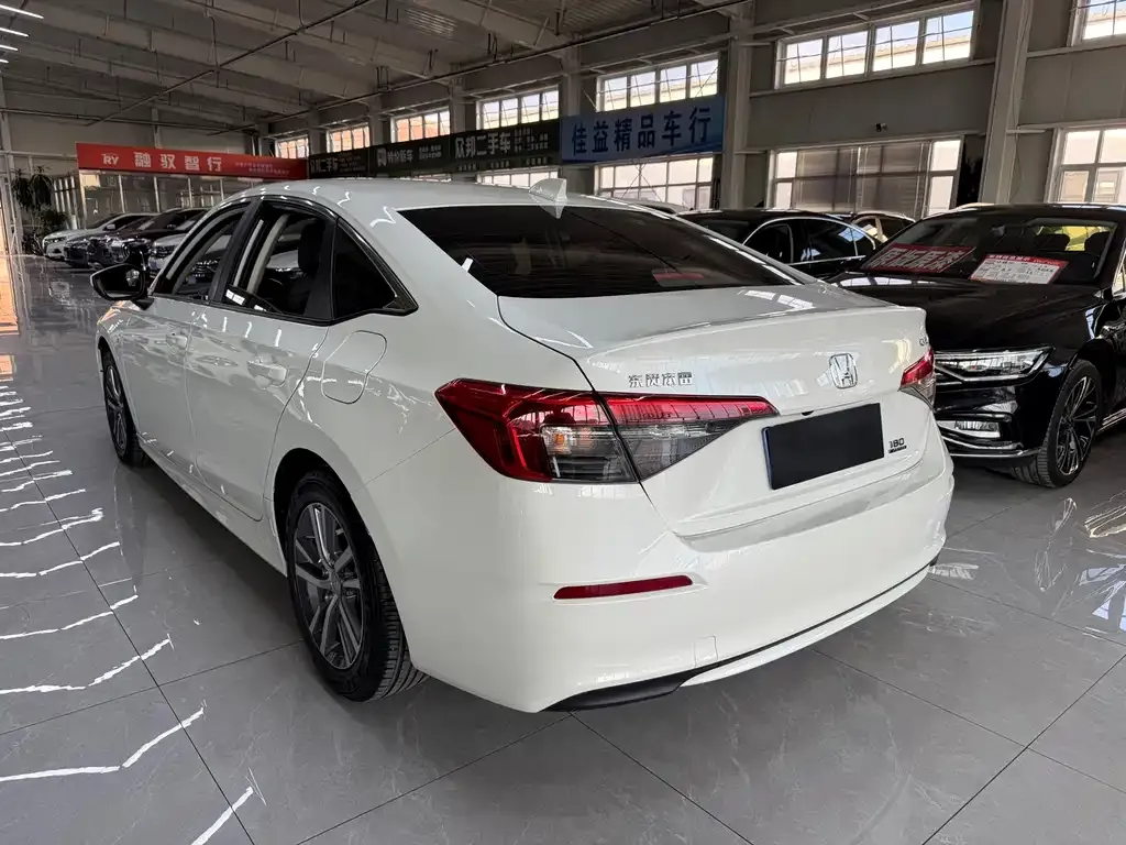 Honda Civic — фото 8