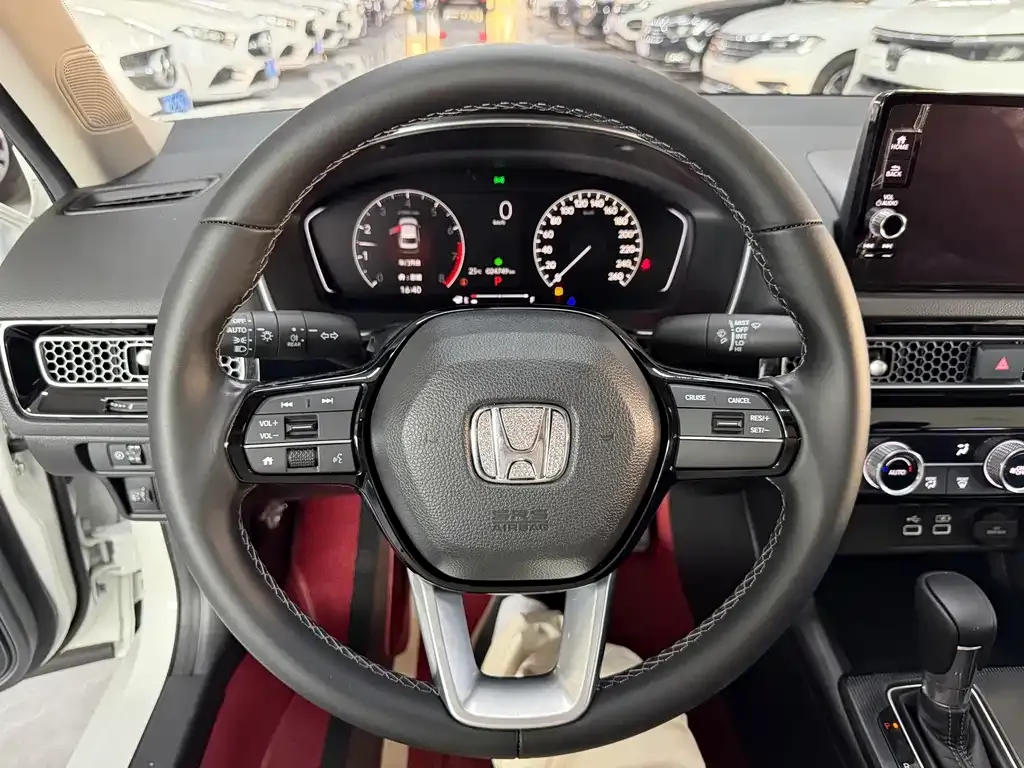 Honda Civic — фото 10