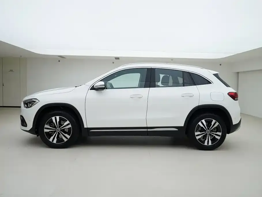Mercedes-Benz GLA — фото 6