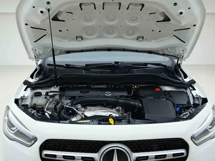 Mercedes-Benz GLA — фото 9