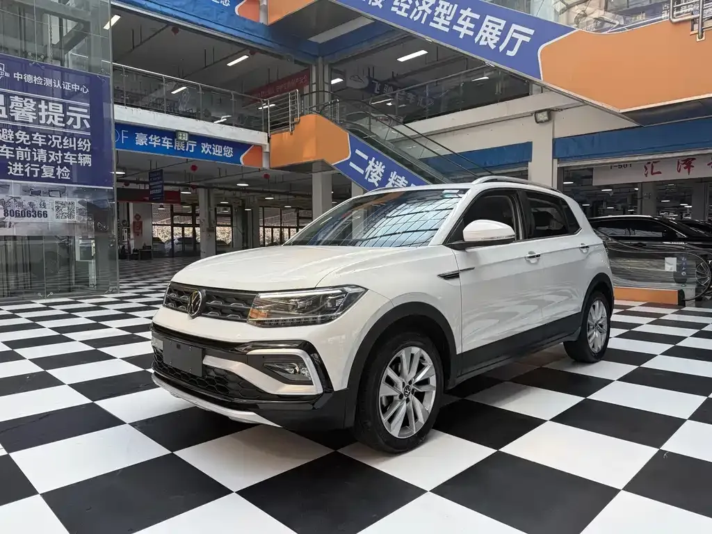 Volkswagen T-Cross — фото 1