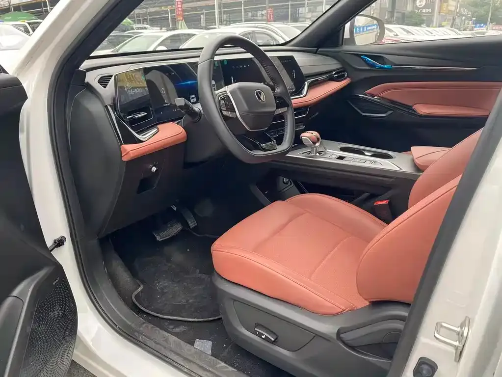 Changan X5 PLUS — фото 2