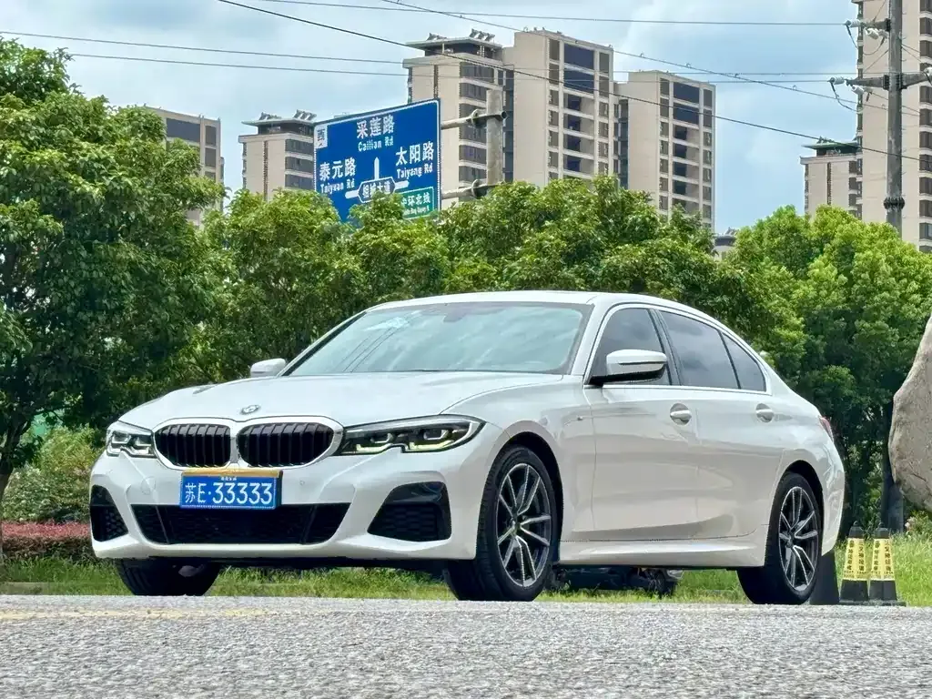 BMW 3 Series — фото 1