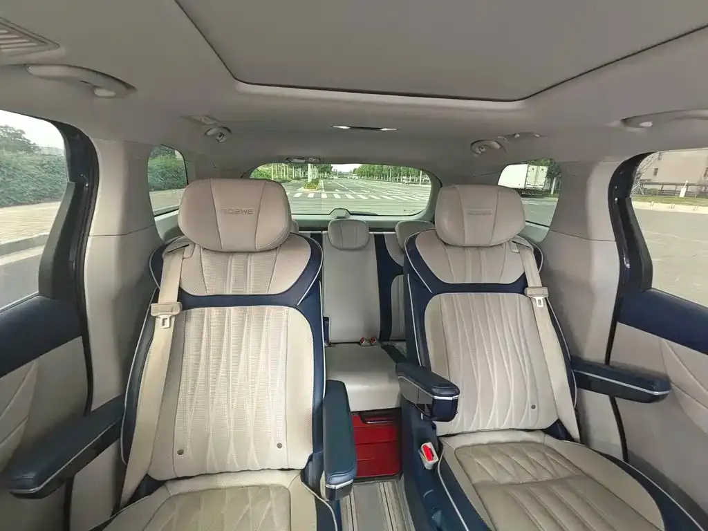 Roewe iMAX8 — фото 5