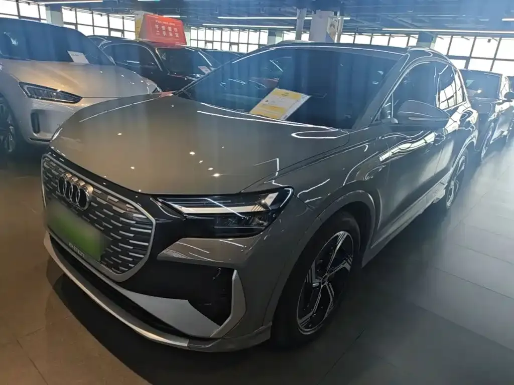 Audi Q4 e-tron — фото 2