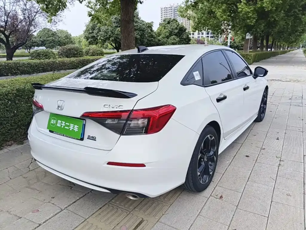 Honda Civic — фото 10