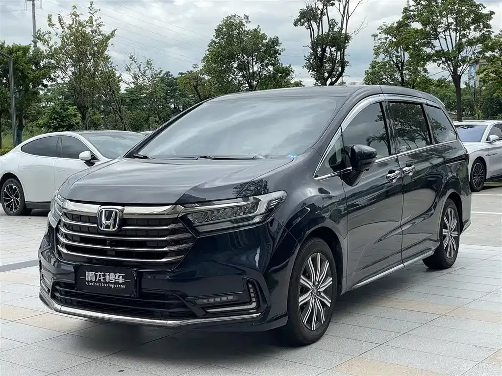 Honda Odyssey — фото 1