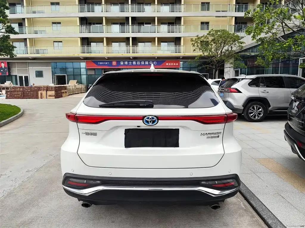 Toyota Harrier — фото 9