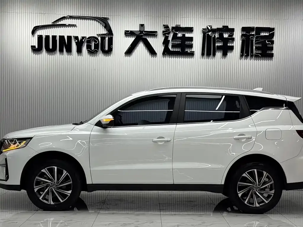 Geely Vision X6 — фото 3