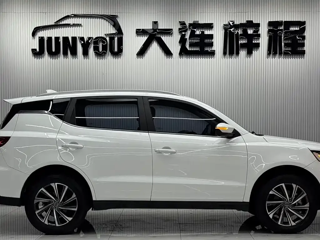 Geely Vision X6 — фото 9