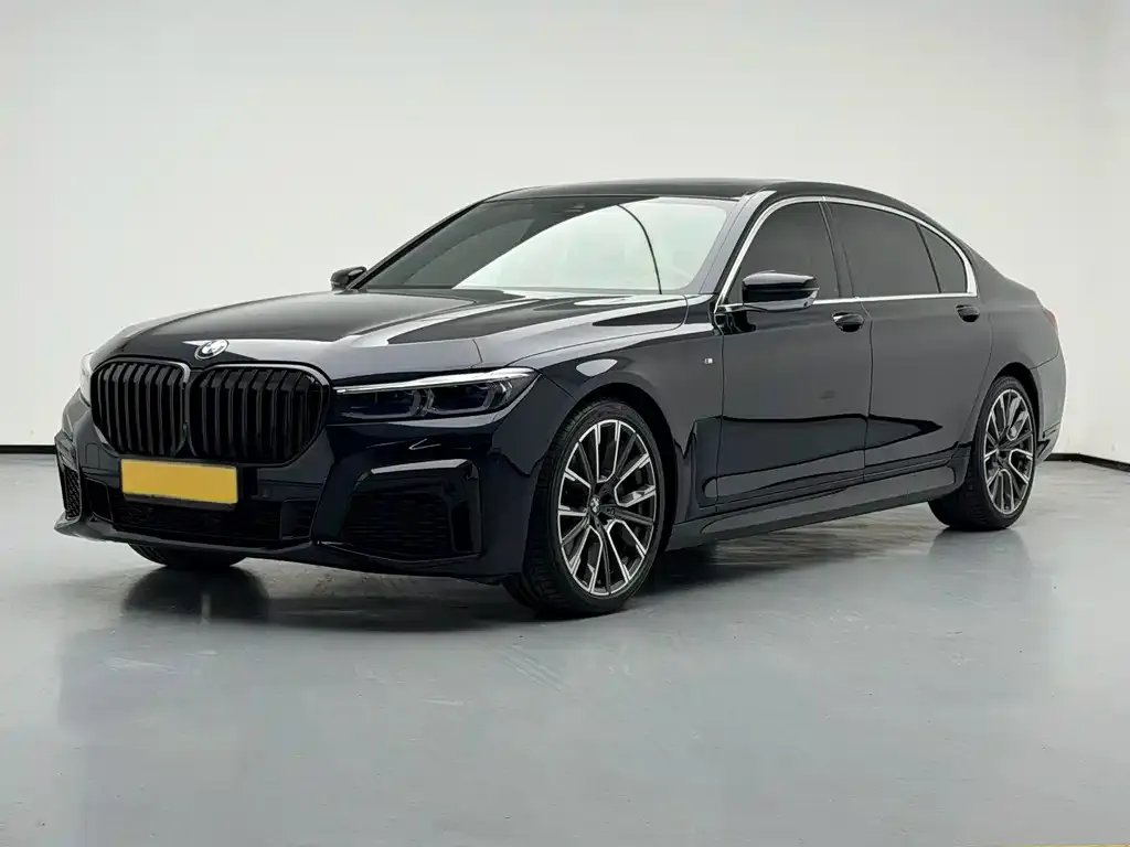 BMW 7 Series — фото 1