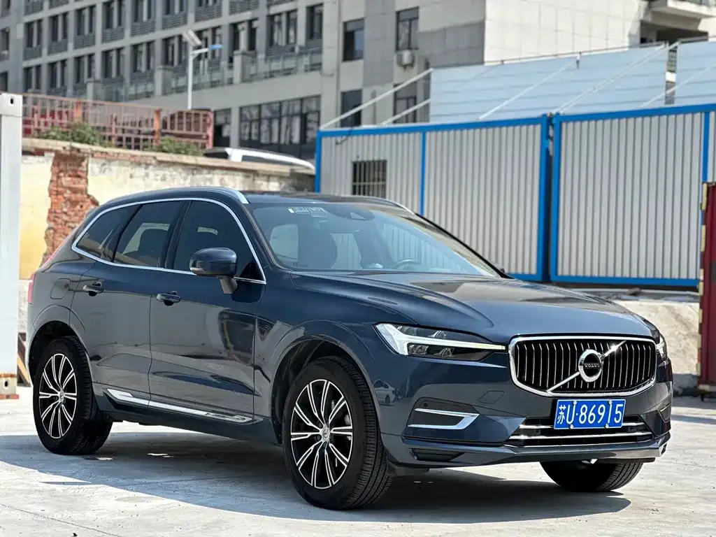 Volvo XC60 — фото 6