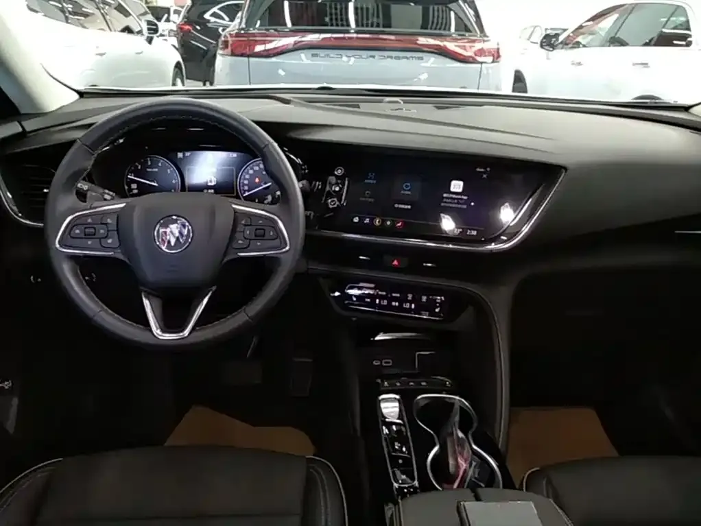 Buick Envision Plus — фото 2