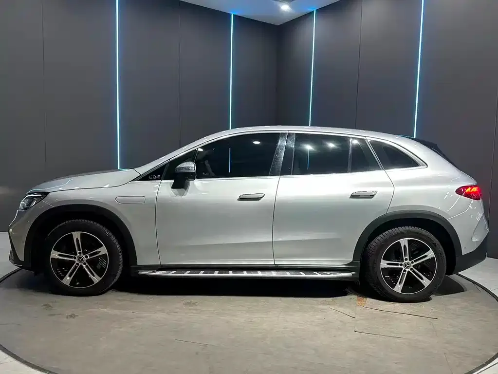 Mercedes-Benz EQE SUV — фото 2