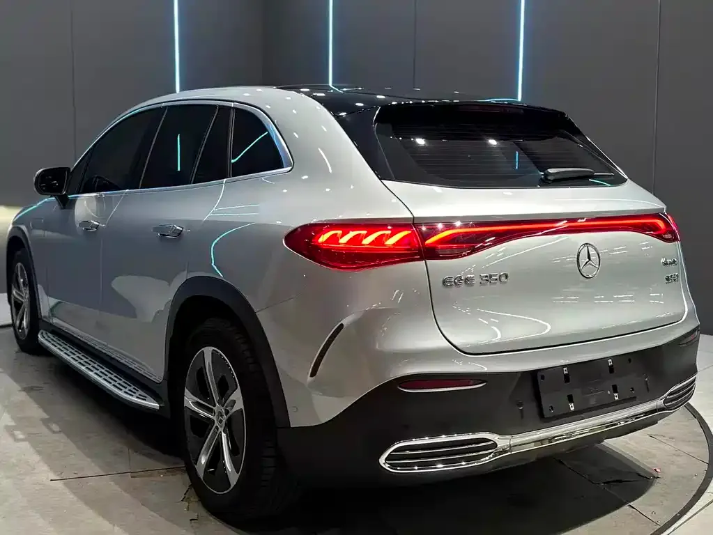 Mercedes-Benz EQE SUV — фото 4