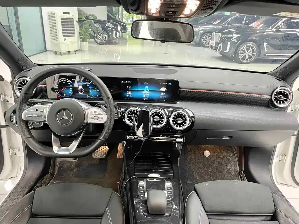 Mercedes-Benz A-Class — фото 10
