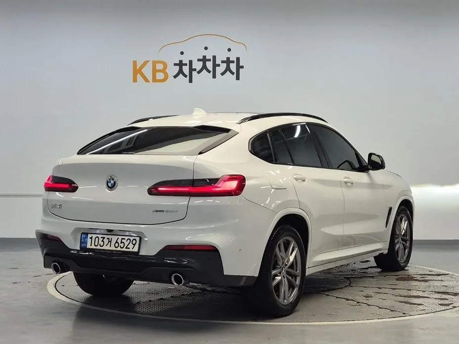 BMW X4 — фото 8