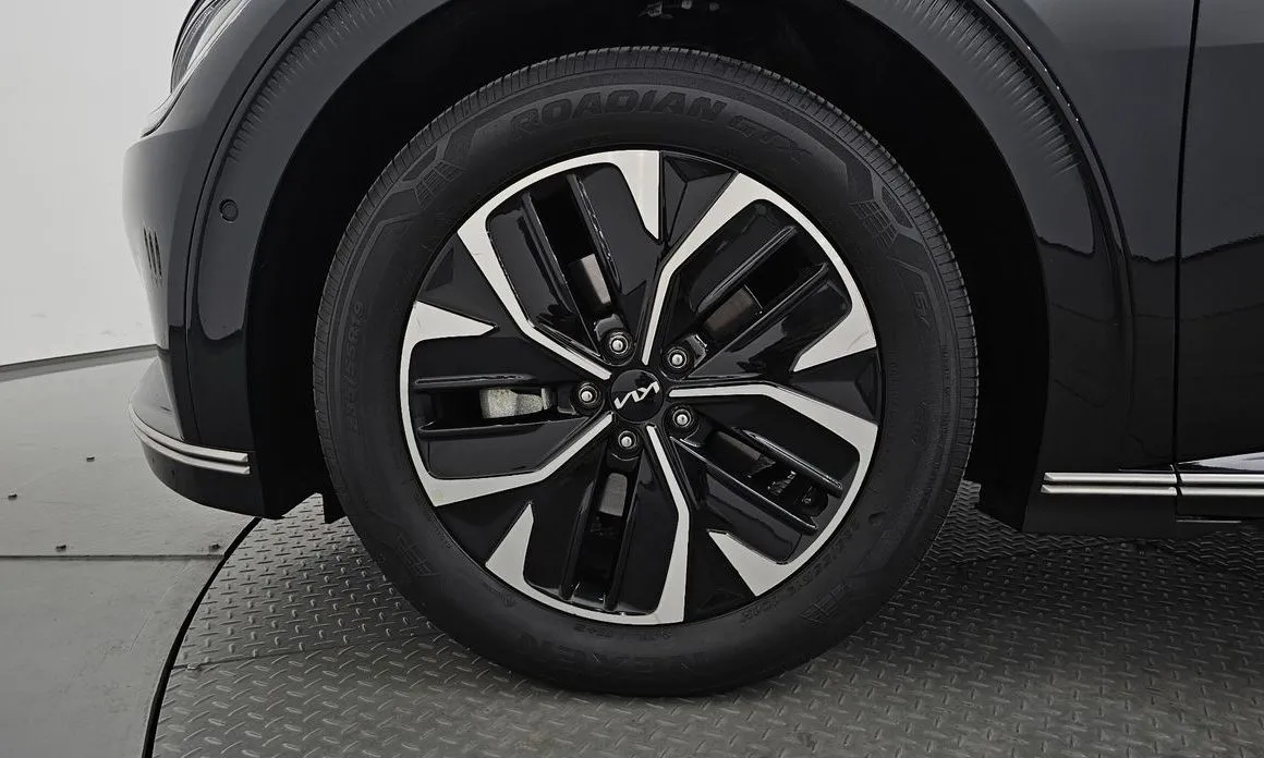 Kia EV6 — фото 9