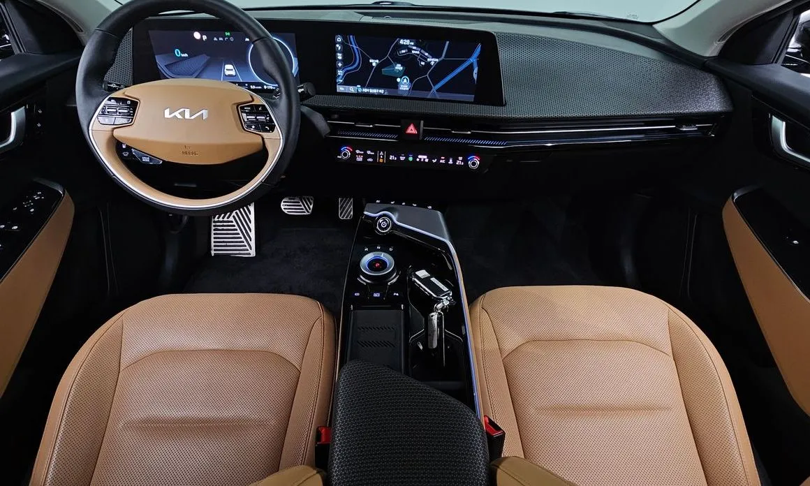 Kia EV6 — фото 8