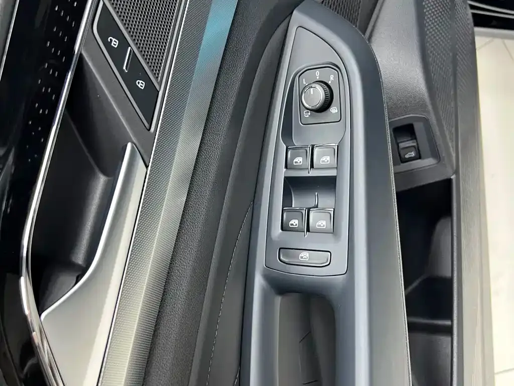 Volkswagen Passat — фото 5